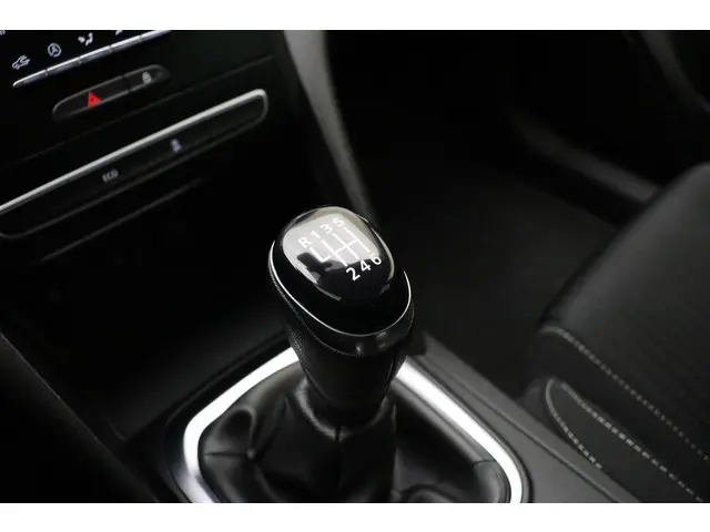 Renault Mégane Estate 1.2 TCe 100pk Limited 2018 Benzine 23