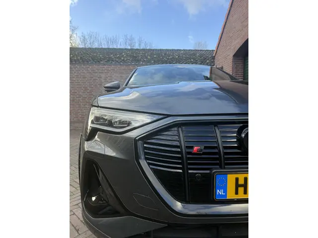Audi e-tron Sportback S quattro 95 kWh 2022 Elektrisch 8