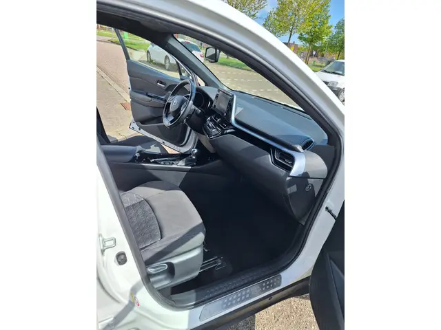 Toyota C-HR 1.8 Hybrid Dynamic 2020 Hybride Benzine 11