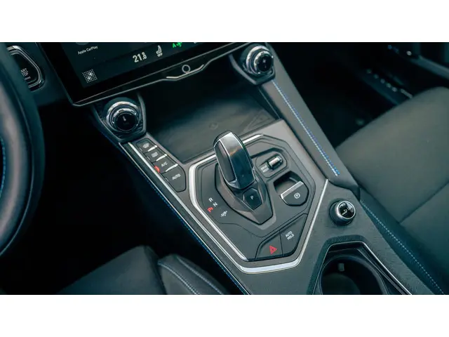 Lynk & Co 01 1.5 Plug-in Hybrid 2023 Hybride Benzine 5