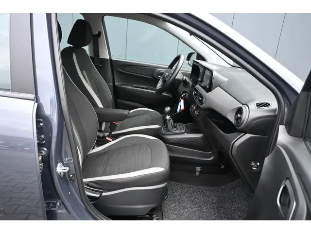 Hyundai i10 1.0 Comfort 2023 Benzine 33