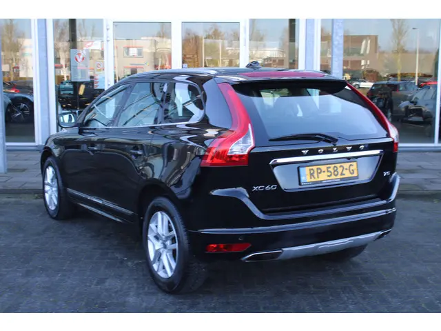 Volvo XC60 T5 Automaat Polar+ 2018 Benzine 34