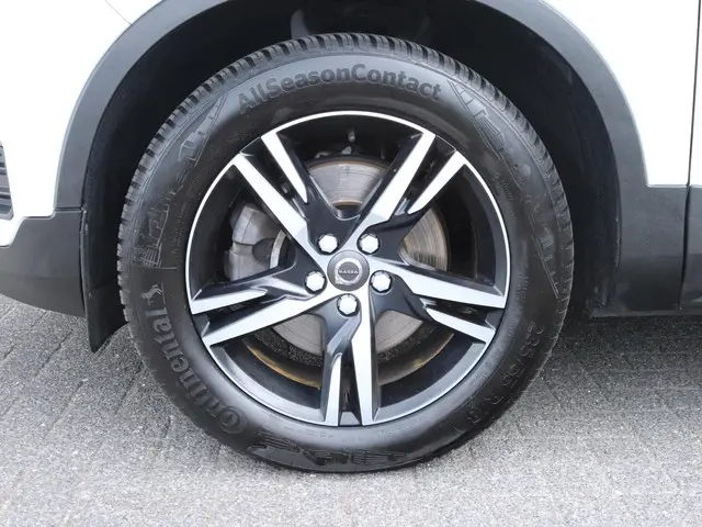 Volvo XC40 2.0 T4 2019 Benzine 23