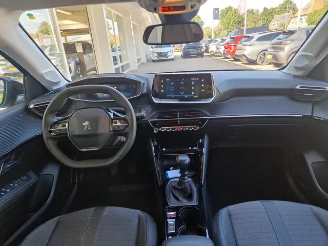 Peugeot 208 1.2 PureTech 100 Allure 2023 Benzine 4