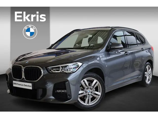 BMW X1 sDrive18i 2021 Benzine