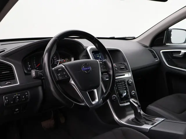 Volvo XC60 2.0 D4 180 PK AUT. EURO 6 - ORIG. NL 2014 Diesel 24