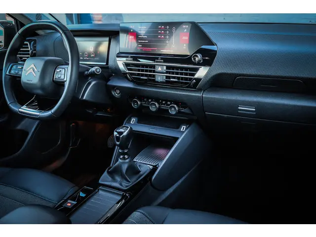 Citroën C4 1.2 Puretech Business Plus 2021 Benzine 9