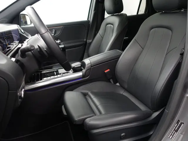 Mercedes-Benz GLA 200 Premium Luxury Aut- 2020 Benzine 22