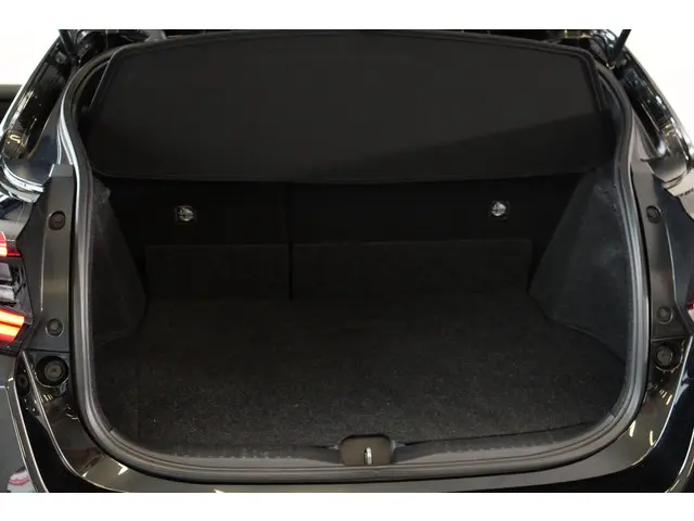 Toyota Yaris 1.6 GR Premium, 1ste eigenaar 2022 Benzine 17