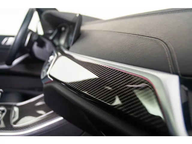 BMW X5 M50i High Executive 2021 Benzine 48