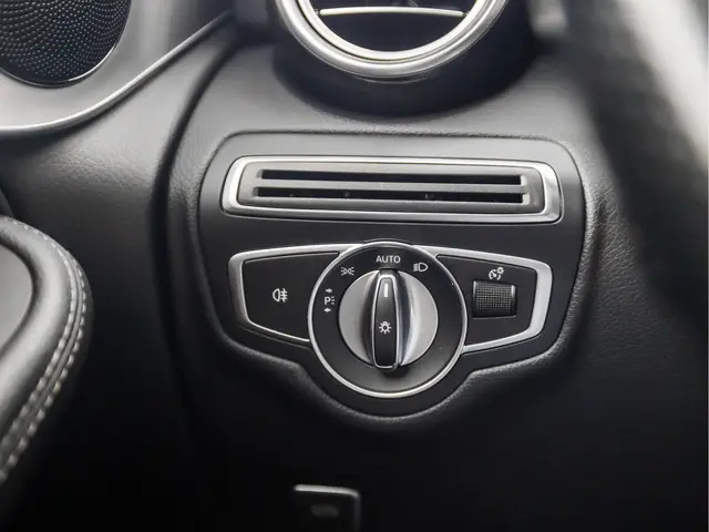 Mercedes-Benz GLC 250 4MATIC AMG Sport 2018 Benzine 26