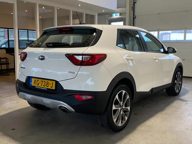 Kia Stonic 1.0 T-GDi 120PK Carplay NL-auto 2017 Benzine 4