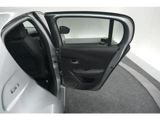 Peugeot 208 PureTech 100 GT 2024 Benzine 60