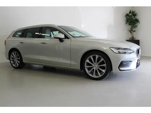 Volvo V60 2