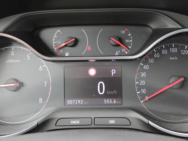 Opel Crossland 1.2 Turbo Elegance 2024 Benzine 14