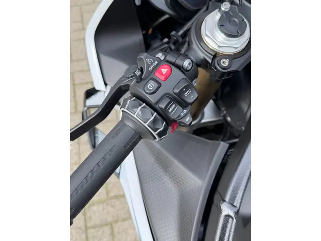 BMW S 1000 RR Sport 2024 Benzine 9