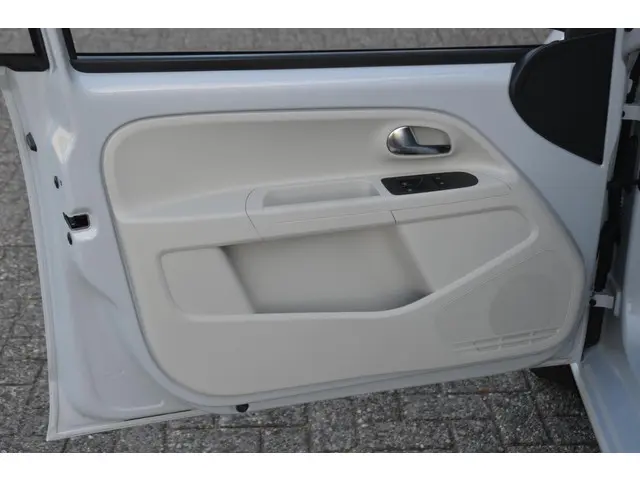 Volkswagen up! 1.0 BMT up! beats 75 pk 5 drs 2017 Benzine 67