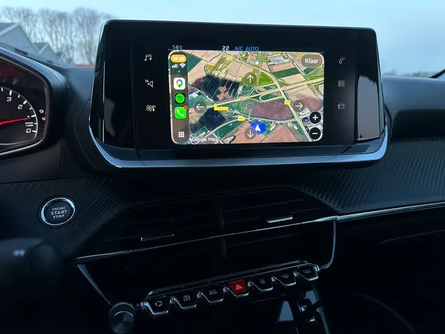 Peugeot 208 1.2 PureTech Allure 2022 Benzine 17