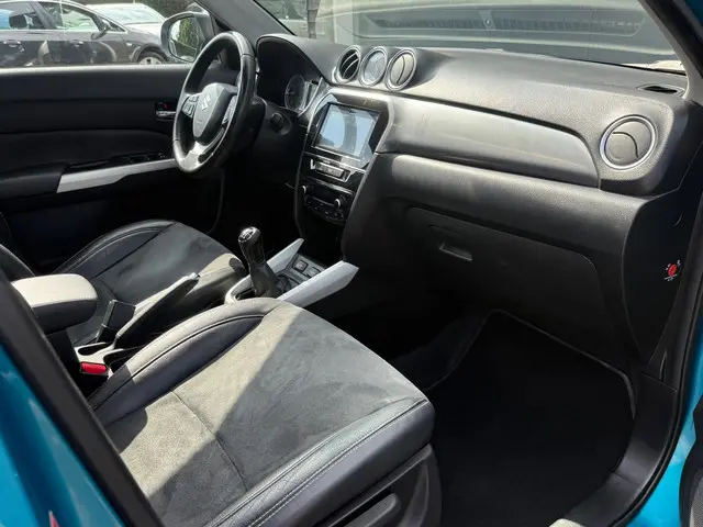 Suzuki Vitara 1.6 High Executive 2015 Benzine 15