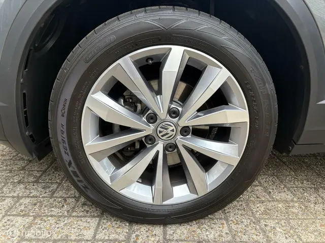 Volkswagen T-Roc 1.0 TSI Style Business 2019 Benzine 19