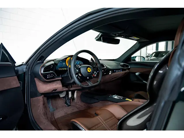 Ferrari 296 GTB 2024 Hybride Benzine 29