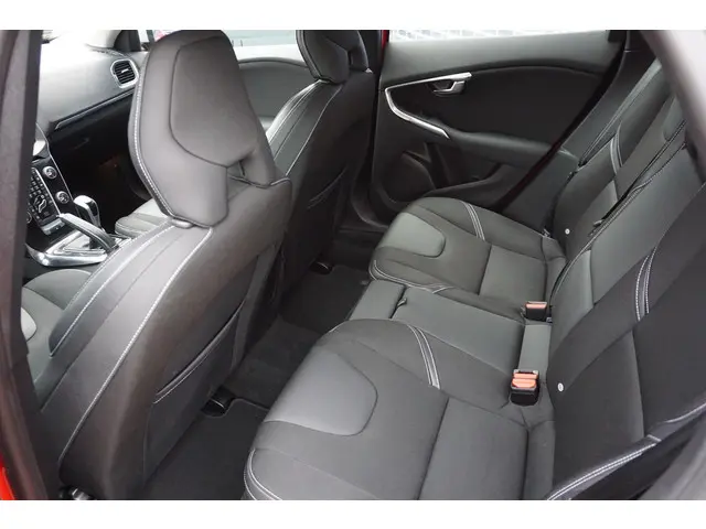 Volvo V40 T2 Nordic+ 2016 Benzine 5