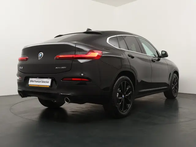 BMW X4 xDrive20i High Executive Edition 2021 Benzine 8