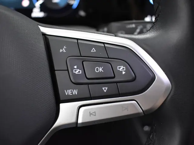 Volkswagen Golf Variant 1.0 TSI 110pk Life 2023 Benzine 16