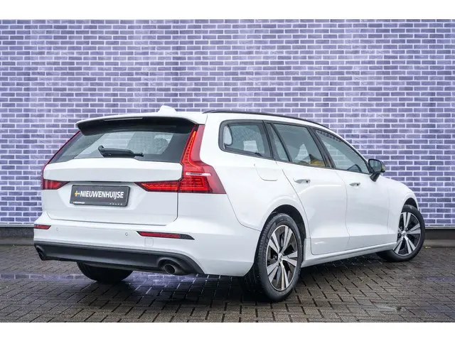 Volvo V60 2.0 B3 Momentum Advantage 2020 Benzine 16