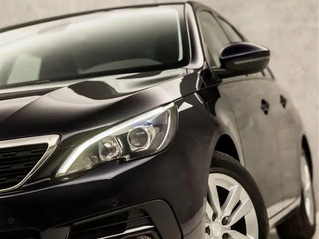 Peugeot 308 SW 1.2 PureTech Sport 2018 Benzine 11
