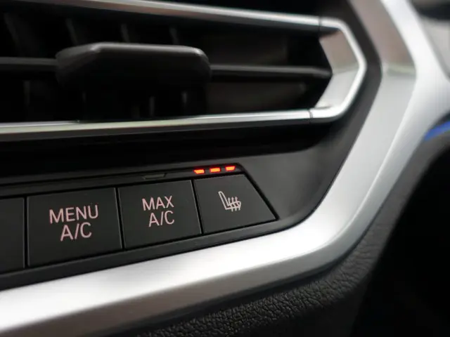 BMW 3 Serie 330e M Sport Aut- 2020 Hybride Benzine 16