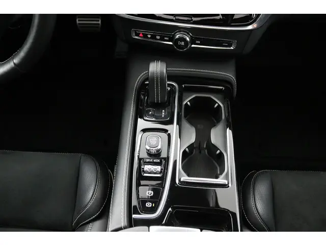 Volvo V90 2.0 T8 AWD R-Design 2021 Hybride Benzine 33