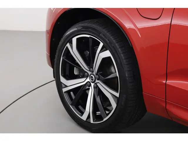 Volvo XC60 T8 Recharge R-Design 2022 Hybride Benzine 31