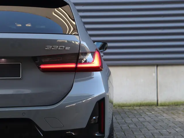 BMW 3 Serie Touring 330e 2026 Hybride Benzine 40