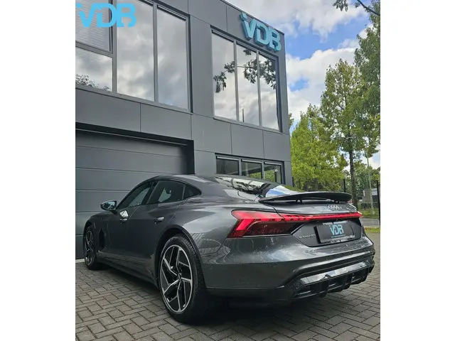 Audi e-tron GT S-Line GT 93 kWh 2021 Elektrisch 10