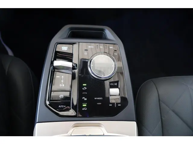 BMW iX M60 High Executive 112 kWh 2023 Elektrisch 26