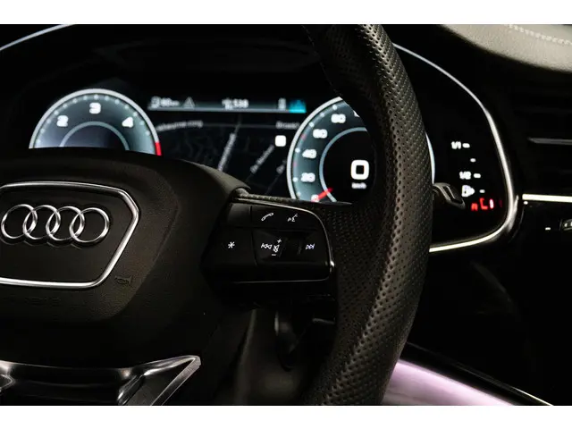 Audi Q8 50 TDI quattro Pro Line S 2023 Diesel 39