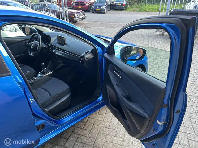 Mazda 2 1.5 Skyactiv-G Intro Edition 2015 Benzine 14
