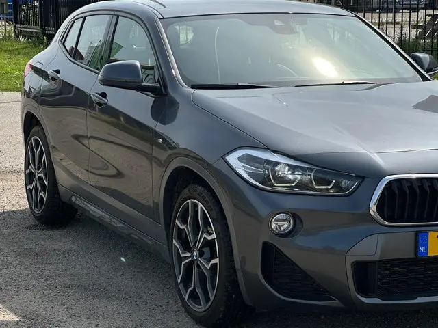 BMW X2 SDrive20i M-Sport High Executive 2020 Benzine 18