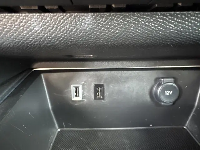 Citroën C5 Aircross 1.2 PureTech Shine 2023 Benzine 12