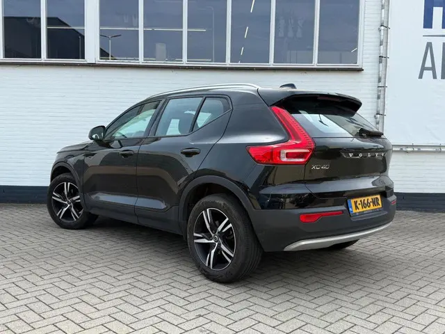 Volvo XC40 1.5 T2 Business Pro 2021 Benzine 2