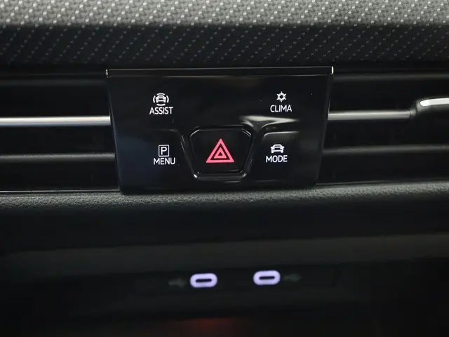 Volkswagen Golf 1.5TSI/130PK R-Line 2021 Benzine 25