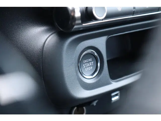 Citroën C3 1.2 PureTech Max 2024 Benzine 21