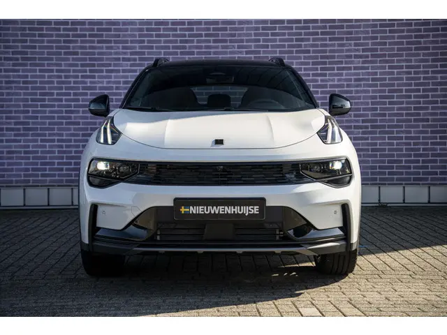 Lynk & Co 01 1.5 More 2025 Hybride Benzine 4