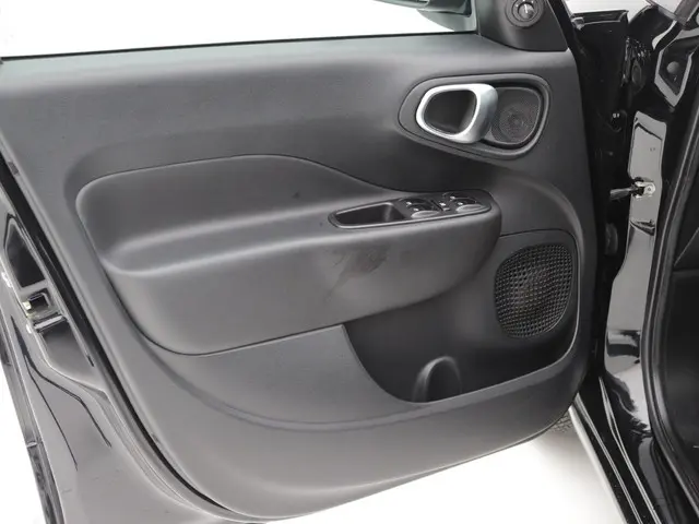 Fiat 500L 0.9 TwinAir Lounge Panorama /Navi. 2015 Benzine 25