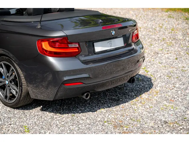 BMW 2 Serie Cabrio M235i 2015 Benzine 26