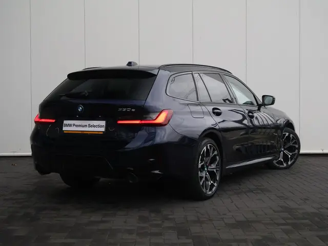 BMW 3 Serie Touring 330e 2025 Hybride Benzine 8