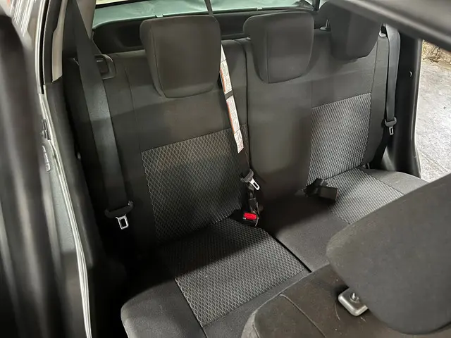 Suzuki Splash 1.0 VVT Exclusive EASSS 2013 Benzine 28