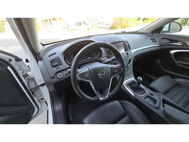 Opel Insignia 1.4 T EcoFLEX Business+ 2016 Benzine 24