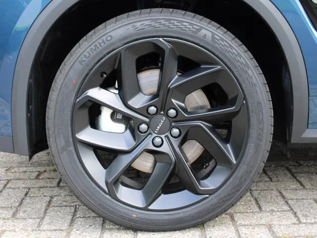 Lynk & Co 01 1.5 2025 Hybride Benzine 6